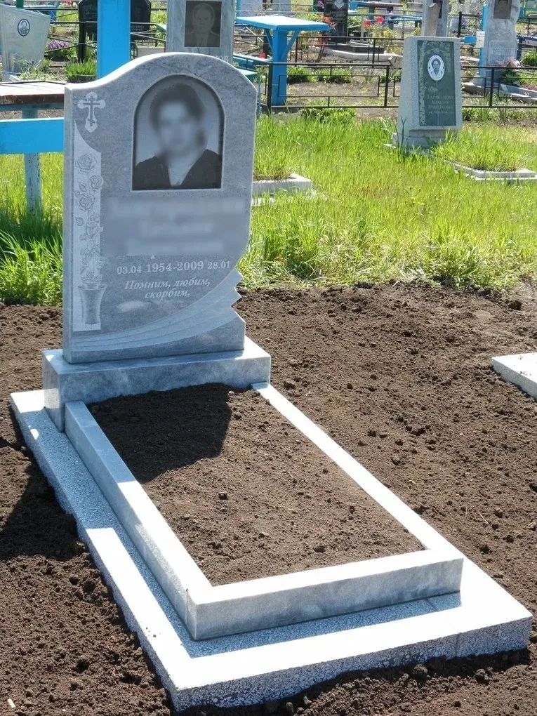 Памятник из мрамора