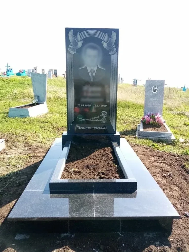 Памятник из гранита