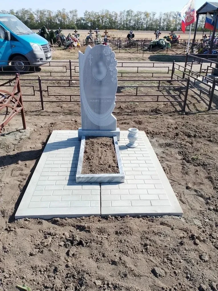 Памятник из мрамора